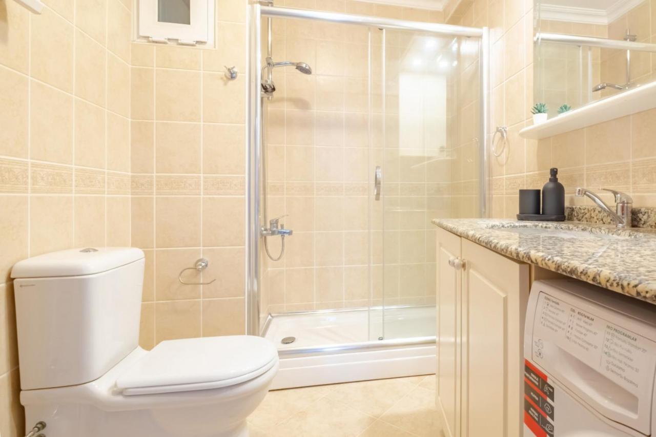 Splendid Flat With Central Location In Sisli Istanbul Exterior photo